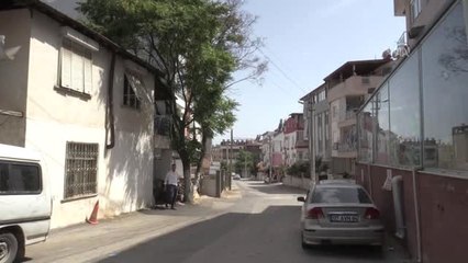 Ayrı yaşadığı eşini silahla yaraladı