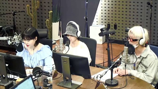 190603 Lee HI & iKON B.I (cut) On Suhyun Volume Up Radio