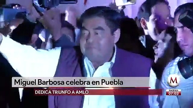 Miguel Barbosa celebra triunfo en Puebla