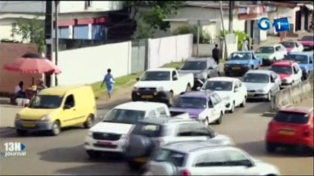 RTG - Dégradation de la voirie sur l’axe routier feu rouge de Nzeng Ayong dans le 6e arrondissement de la commune de Libreville