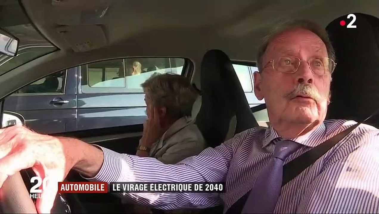 Automobile : fin des ventes de voitures essence et diesel en 2040