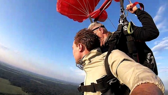 Первый прыжок с парашютом