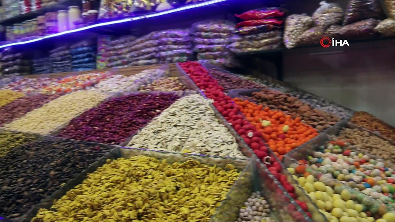 - Azez Halkı Bayrama Hazır