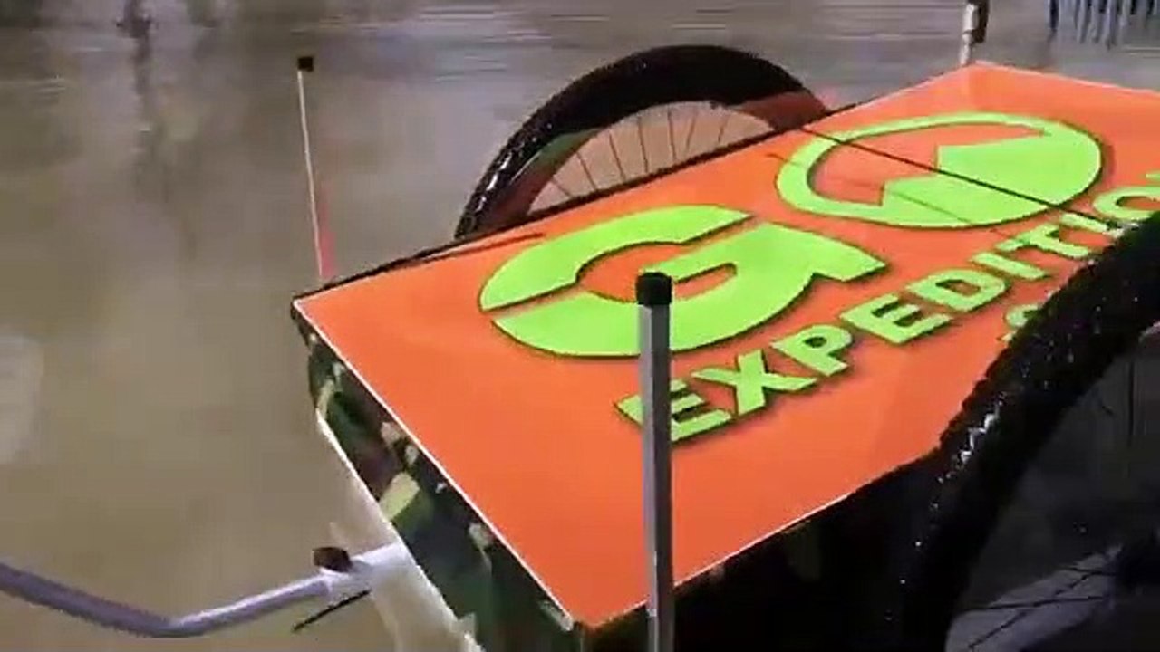 Remorque de randonnée qui flotte - VMU - VÉHICULE MULTI USAGE