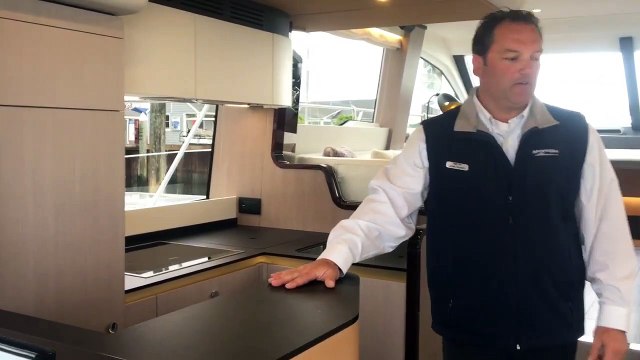 2019 Azimut 55 Flybridge Yacht For Sale at MarineMax Warwick, RI