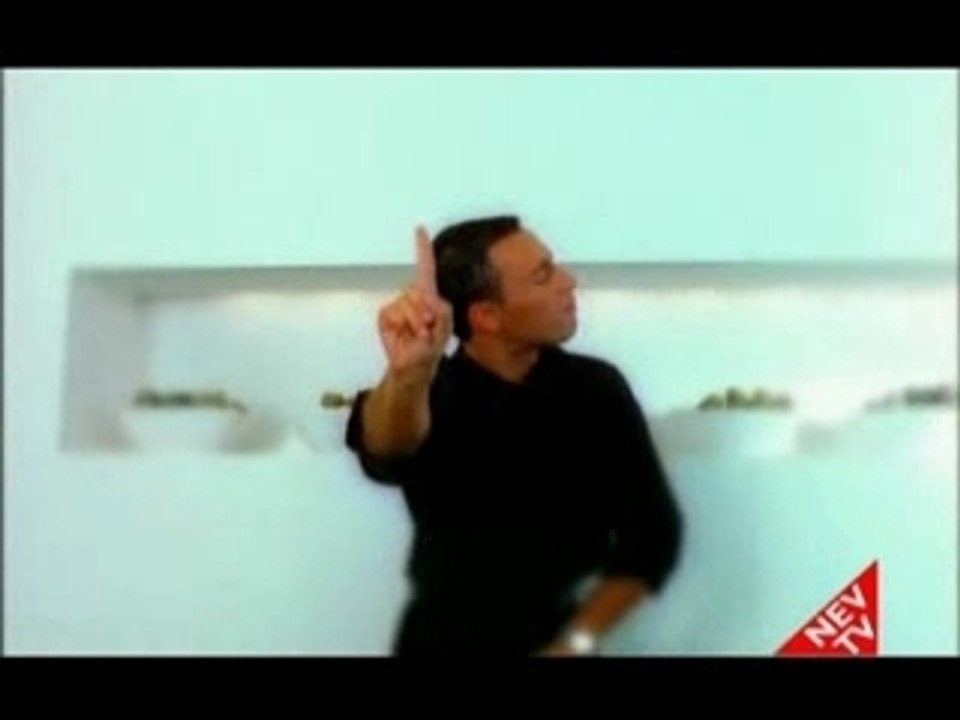 Mustafa_Sandal_-_Aya_Benzer