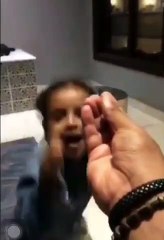 حالات وتس طفله صغيرة