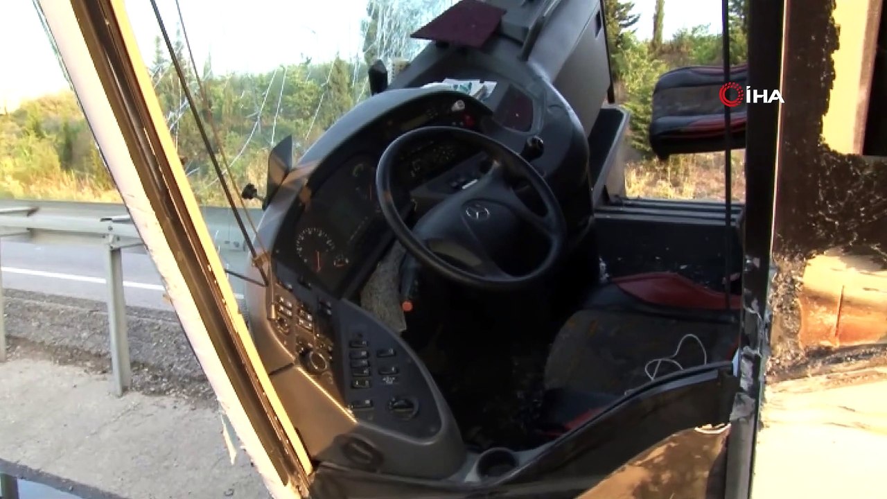 Yolcu otobüsü kaza yaptı: 40 yolcu ölümden döndü