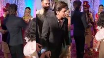 Shahrukh Khan attends his makeup man's wedding; Watch Video | FilmiBeat