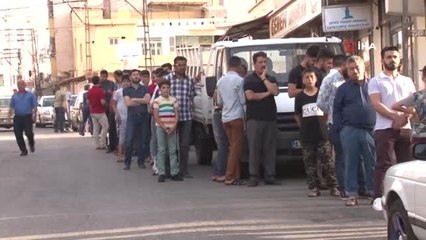 Şanlıurfa'da binlerce kişiye tirit ikramında uzun kuyruklar oluştu