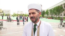 RTV Ora - Besimtarët myslimanë festojnë Fitër Bajramin. Ju urojmë Gëzuar!