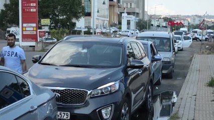 Tekirdağ'da araçlar feribot kuyruğu oluşturdu