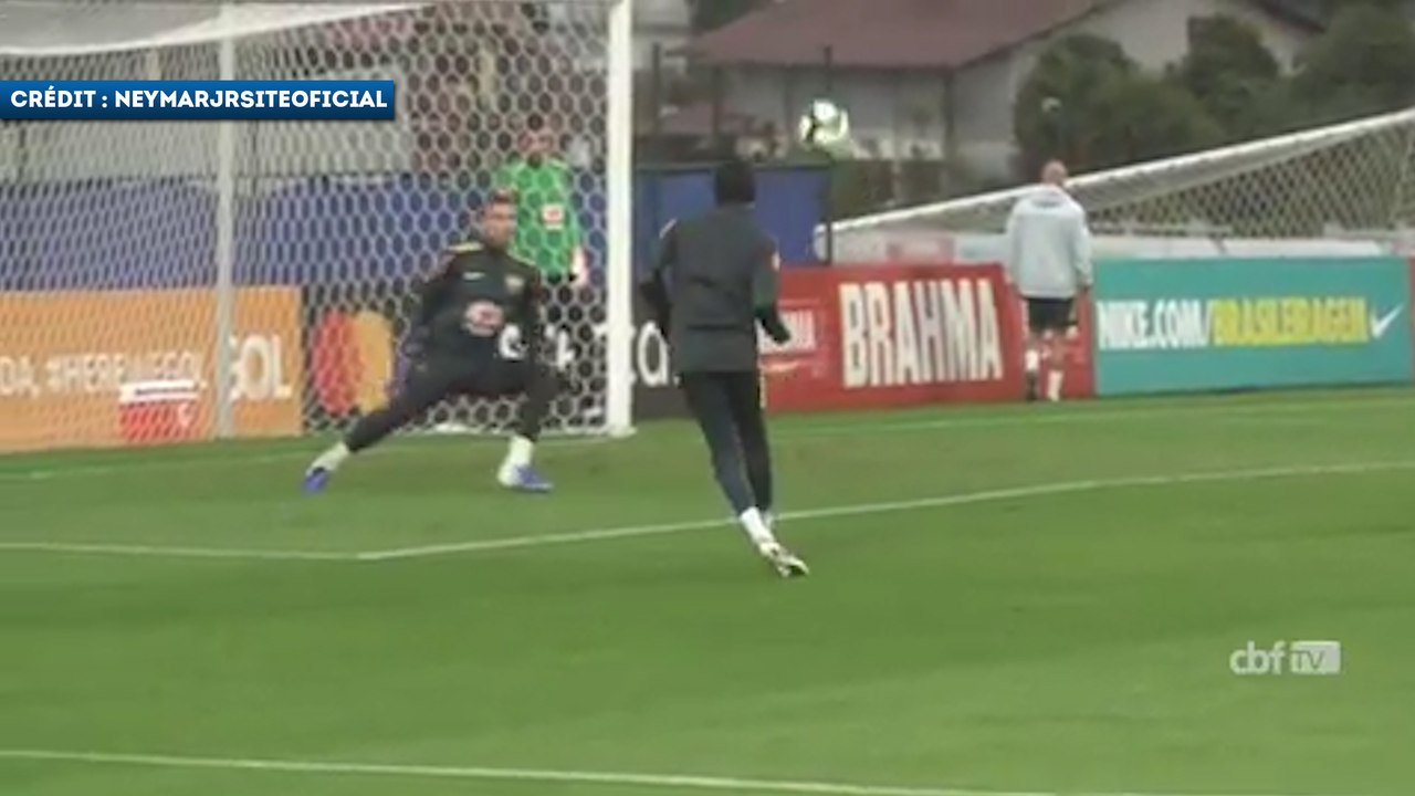Le lob subtil de Neymar avec la sélection brésilienne