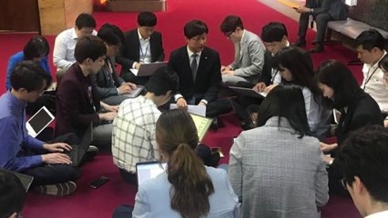 막말 여진에 '땅바닥 브리핑'...차명진 "꽥 소리라도 하겠다" 논란 재점화 / YTN