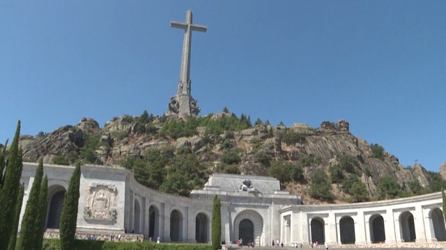 El Supremo suspende cautelarmente la exhumación de Franco