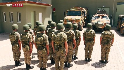 Askerlerin bayramda da elleri tetikte gözleri sınırda