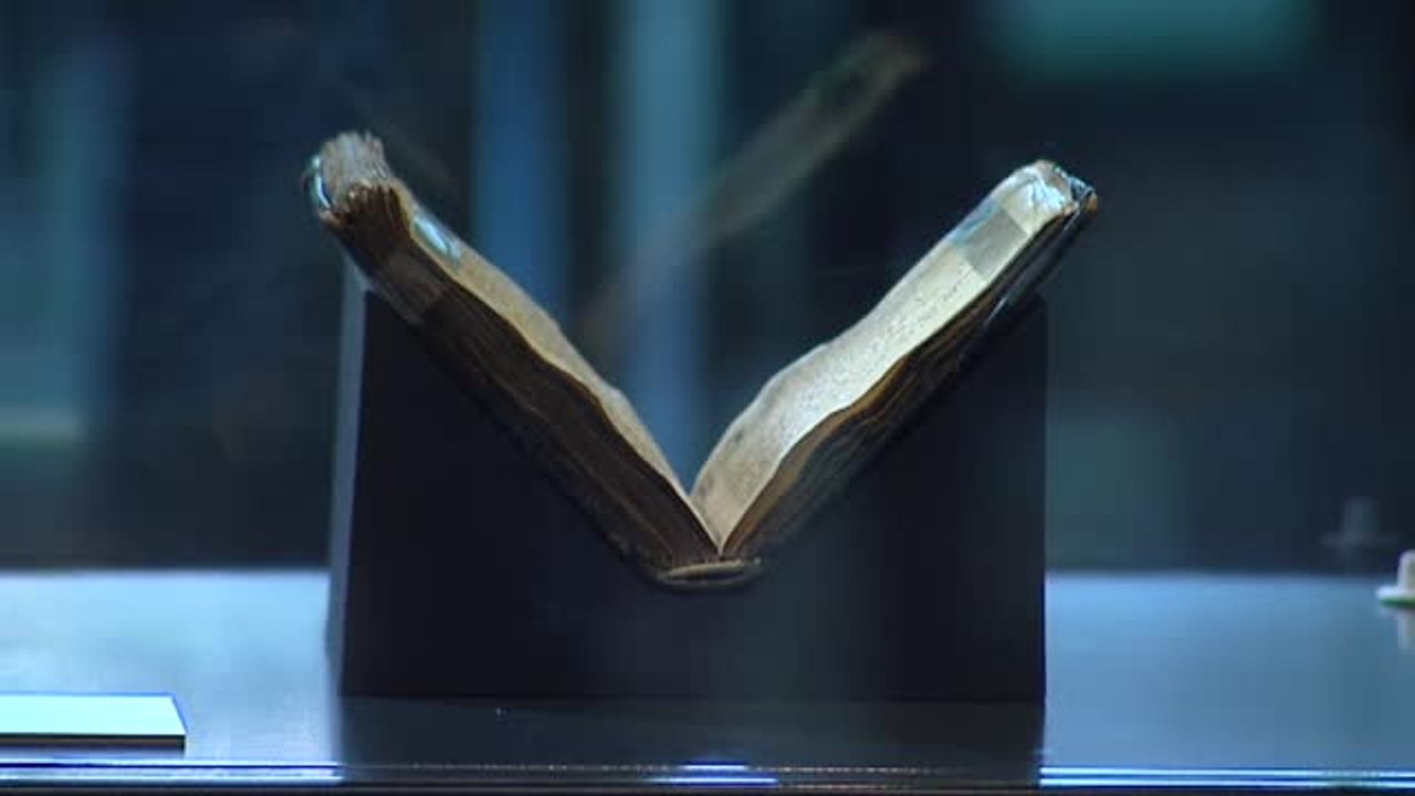 El manuscrito del 'Cantar del Mío Cid' expuesto por primera vez