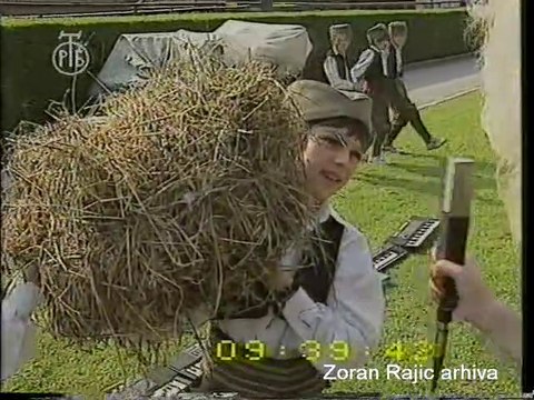 1991. 06. 01. Hrana dobijena na poklon od osnovne skole iz Vodica