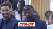 Quand Macron taquine Pogba - Foot - Bleus