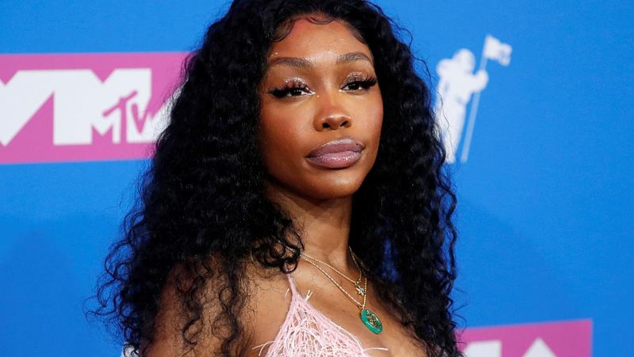 Sephora cierra sus tiendas en EEUU tras un incidente racista con la artista SZA