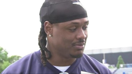 Hightower details his practice 'chatter' back and forth with Brady