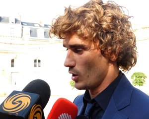 Bleus - Griezmann remercie Macron : "C'était très touchant"