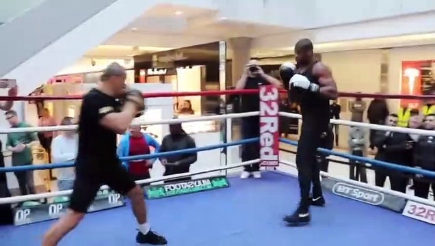RAW POWER! - DANIEL DUBOIS SMASHES THE PADS @ PUBLIC WORKOUT AHEAD OF HEADLINING WEMBLEY ARENA