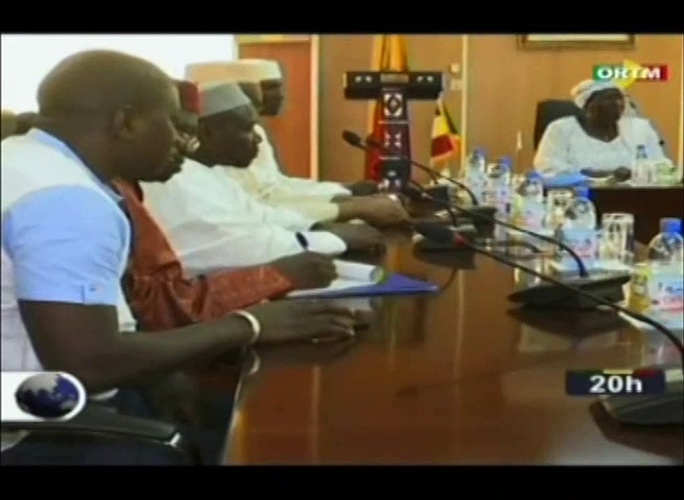 ORTM - Séance de travail entre la Présidente de la cour constitutionnelle et le Ministre Amadou Thiam