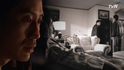 신하균은 아버지의 과거를 알아내다