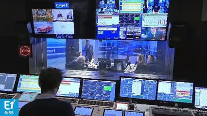 Matthieu Noël : "Quand Nikos chante Aznavour en faisant une fixette sur sa banane"