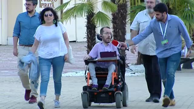 Pablo Iglesias destituye a Pablo Echenique como secretario de organización