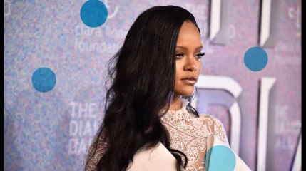 Rihanna devient la chanteuse la plus riche au monde