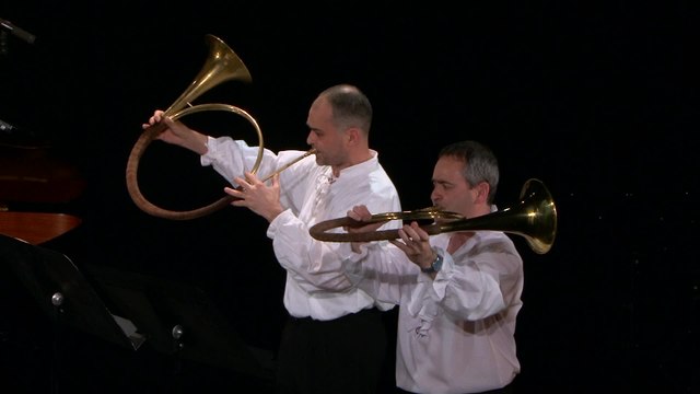 Georg Philipp Telemann : Menuet à deux cornes de chasse TWV 40 : 110 (Ensemble Eolus)