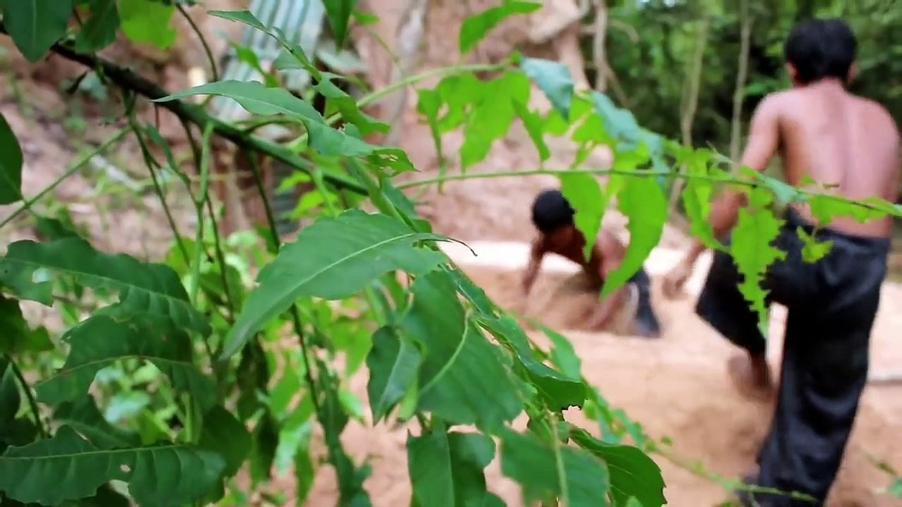 Build Most Secret House Underground The Cliff And Beautiful Swiming pool