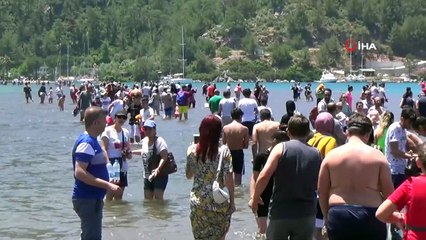 Efsaneyi duyan yerli turist oraya koştu
