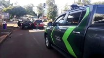 Carros batem na Rua Rio Grande do Sul, em Cascavel