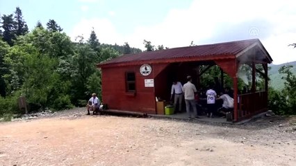 450 metre yükseklikteki cam terasta bayram yoğunluğu