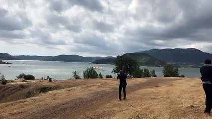 Des canadairs en démonstration au lac du Salagou