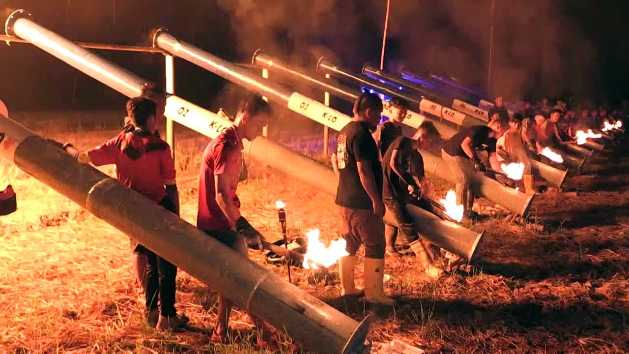 بلدة ماليزية نائية تستقبل عيد الفطر بطلقات مدفعية