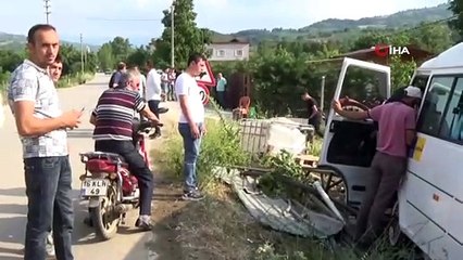 Bayramlaşmadan dönen aile ölümle burun buruna geldi