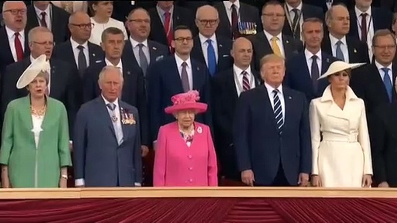 Trump asiste junto a la reina Isabel II a las celebraciones del 75 aniversario del desembarco de Normandía
