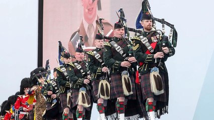 Dünya liderleri Normandiya Çıkarması gazilerini ayakta alkışladı