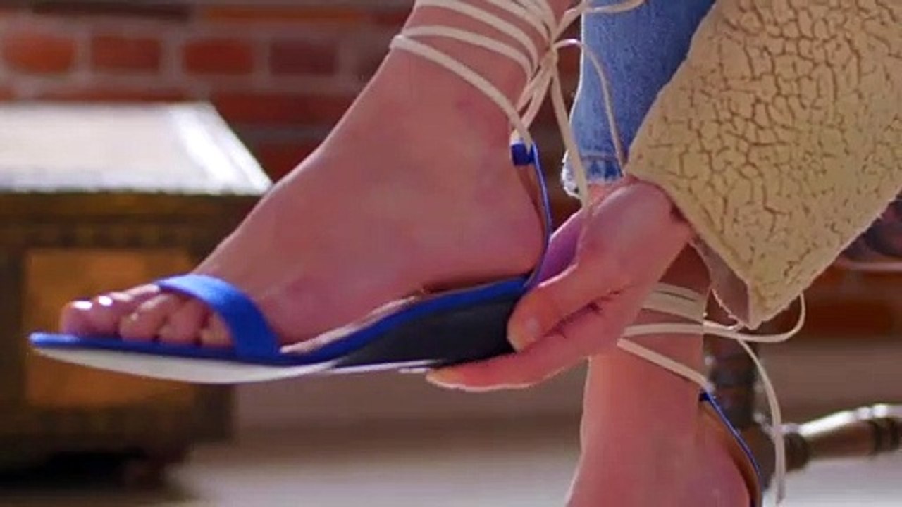 Runway Heels – Go From Flat to High Heels in Just Seconds