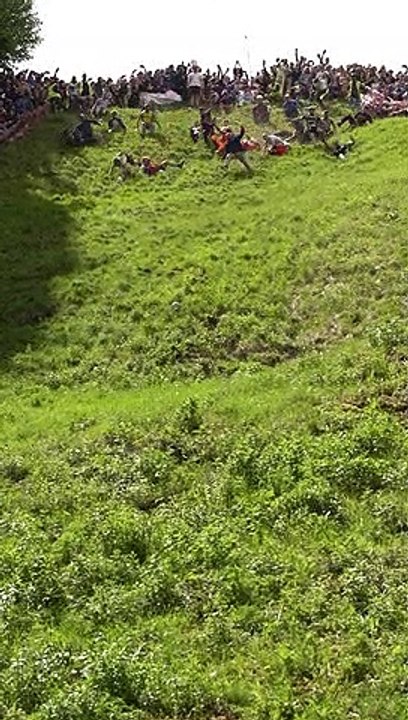 Ultimate Athleticism Displayed at the Cheese Rolling Race