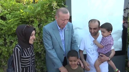 Cumhurbaşkanı Erdoğan, 15 Temmuz Şehitler Makamı'nı ziyaret etti (3)
