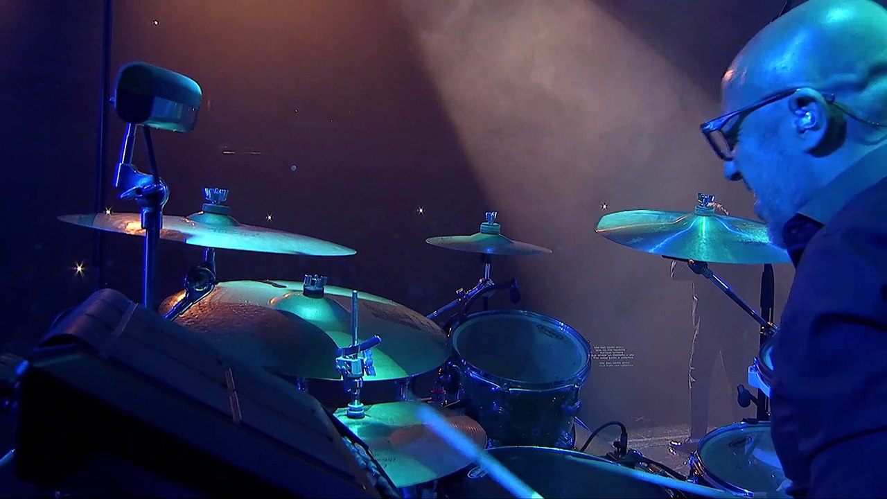 David Bisbal celebra su cumpleaños cantando en el Teatro Real