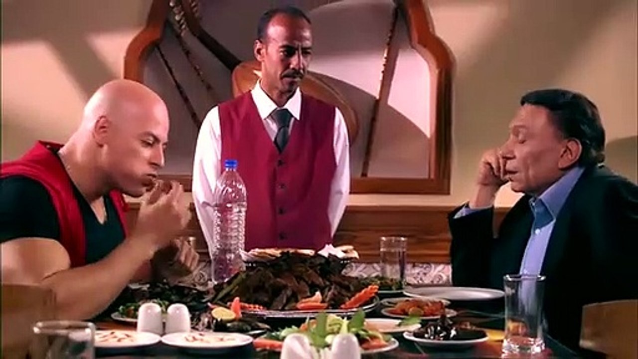 لما تروح تخطب لابنك وتلاقي العروسة بتربي اسد
