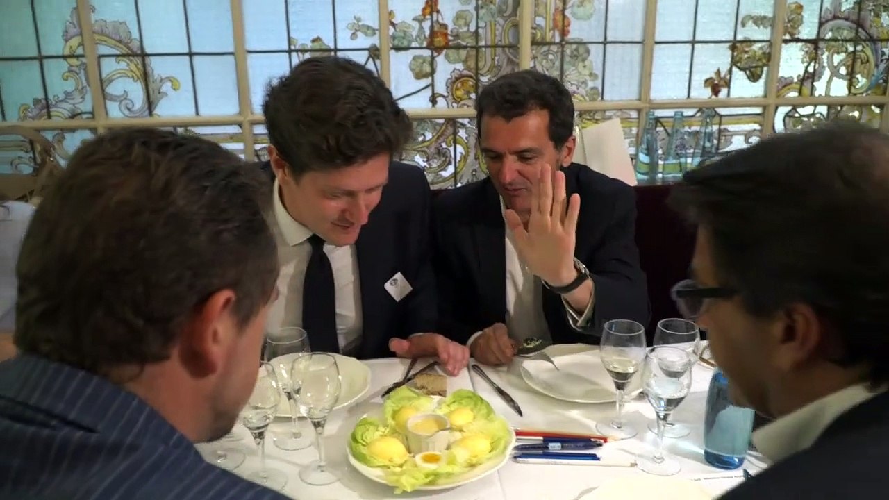 Paris célèbre le "champion du monde de l'oeuf mayonnaise"