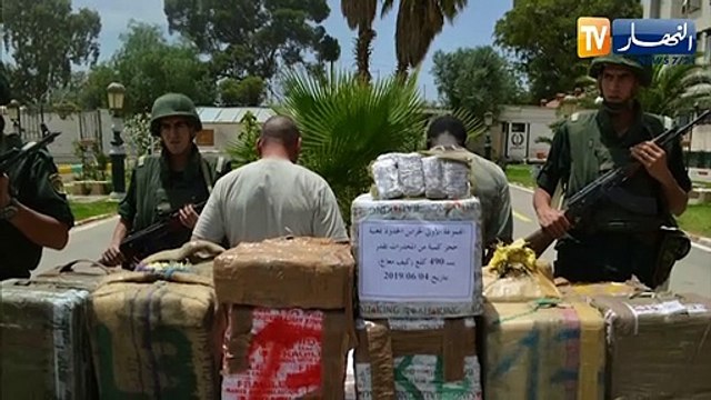 توقيف تاجري مخدرات وحجز 490 كلغ من الكيف المعالج بتلمسان