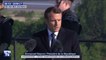 "Nous serons toujours ensemble debout." En anglais, Emmanuel Macron rend hommage à l'amitié franco-britannique à Ver-sur-Mer